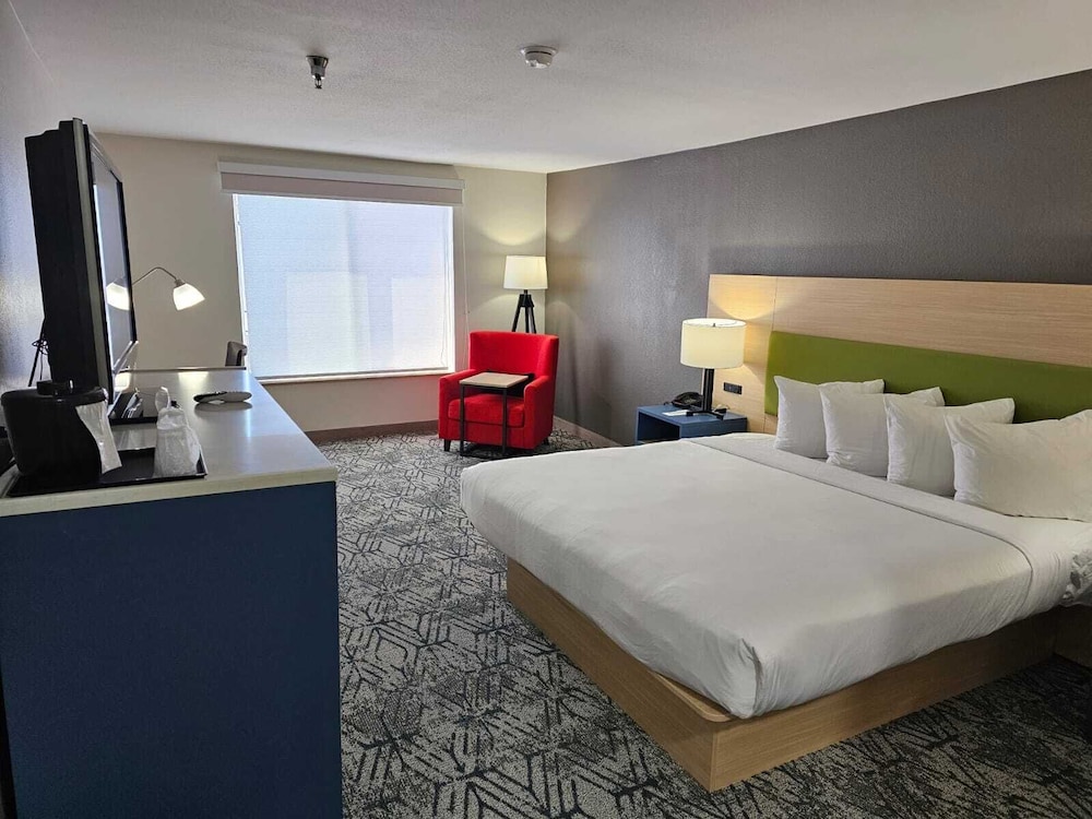 Suite, 2 Queen Beds, Non Smoking ( Efficiency) - Photo 7