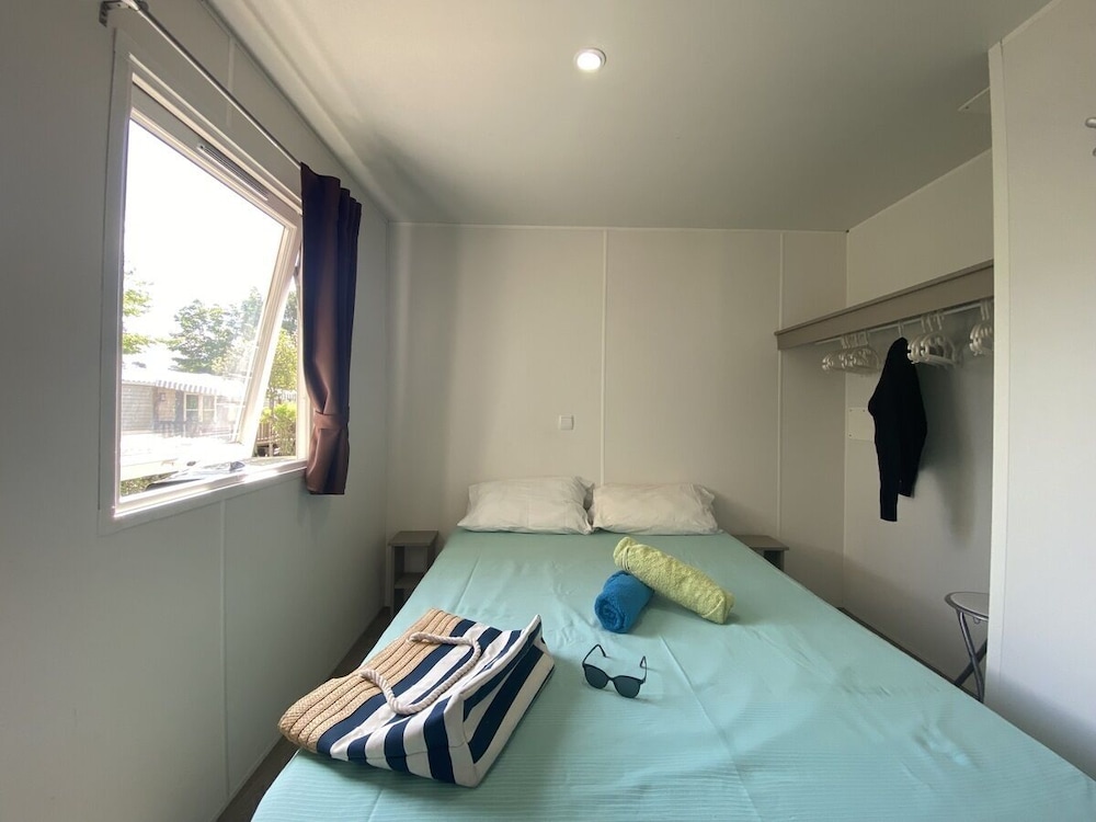 Family Mobile Home, 2 Bedrooms (4-6 people) photo 2