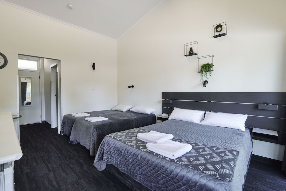 Standard Triple Room - Photo 1