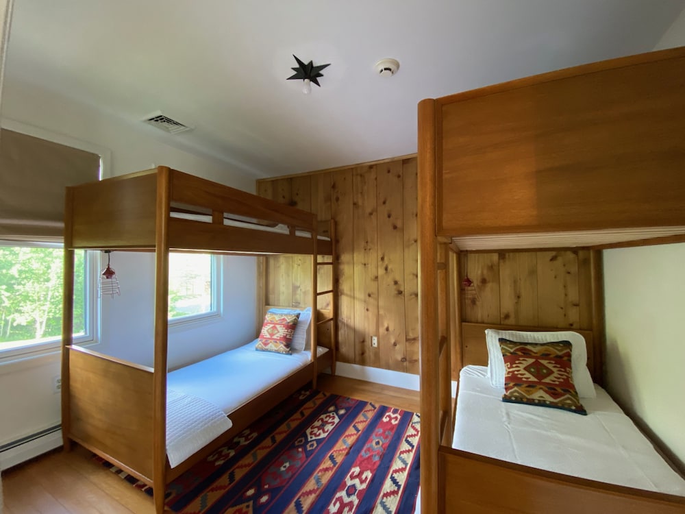 Suite, 3 Bedrooms, Private Bathroom photo 2