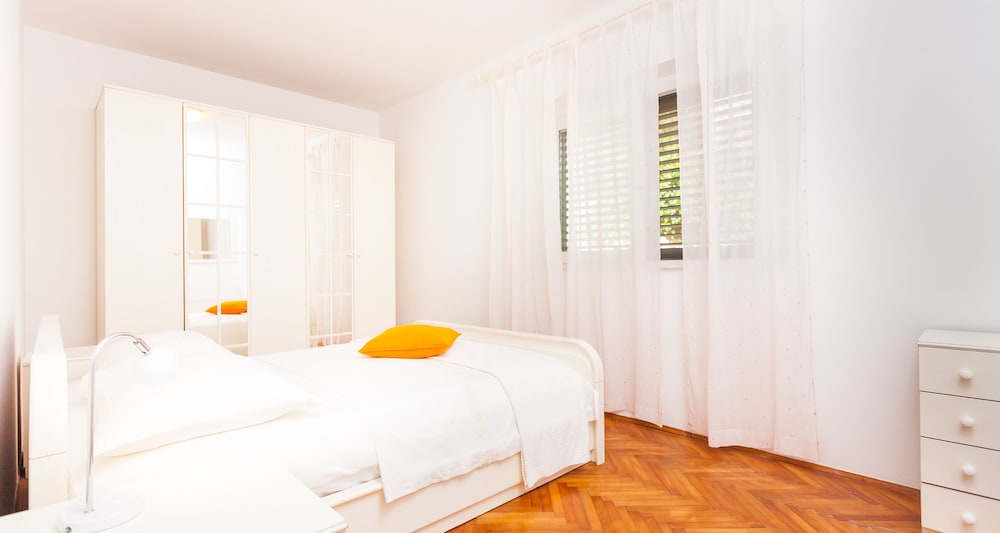 Comfort Apartment, Sea View (ADRIANA)