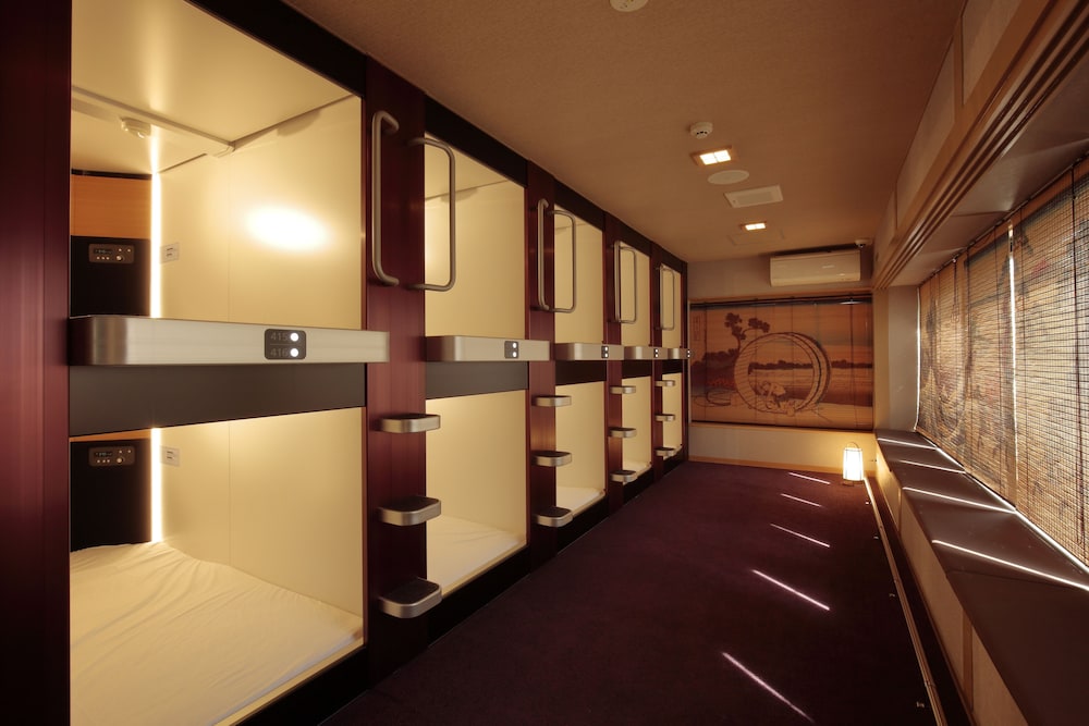 PRIVATE CAPSULE ROOM (WOMEN ONLY) photo 2