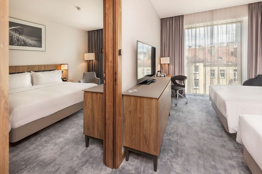 Family Room, 1 King Bed (Connecting Rooms)