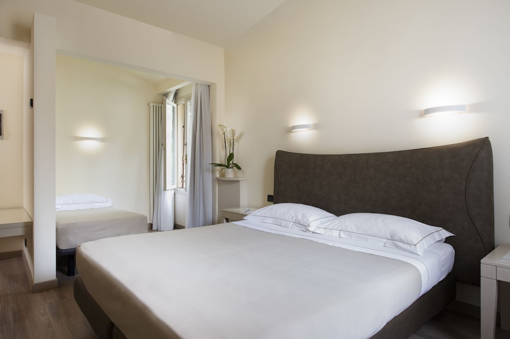 Classic Triple Room, Annex Building photo 2