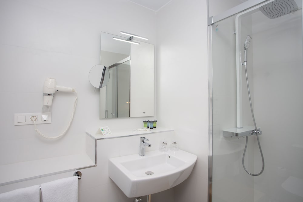 Basic Triple Room - Photo 2