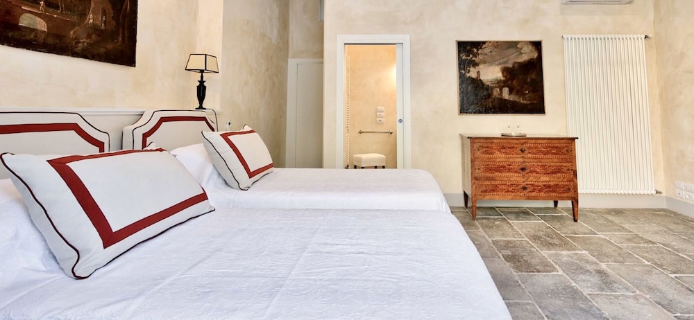 Superior Suite (Rossa)