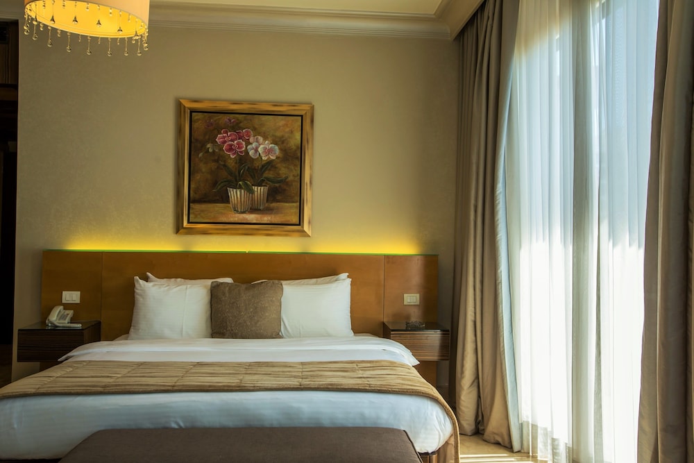 Suite, 1 Bedroom photo 3