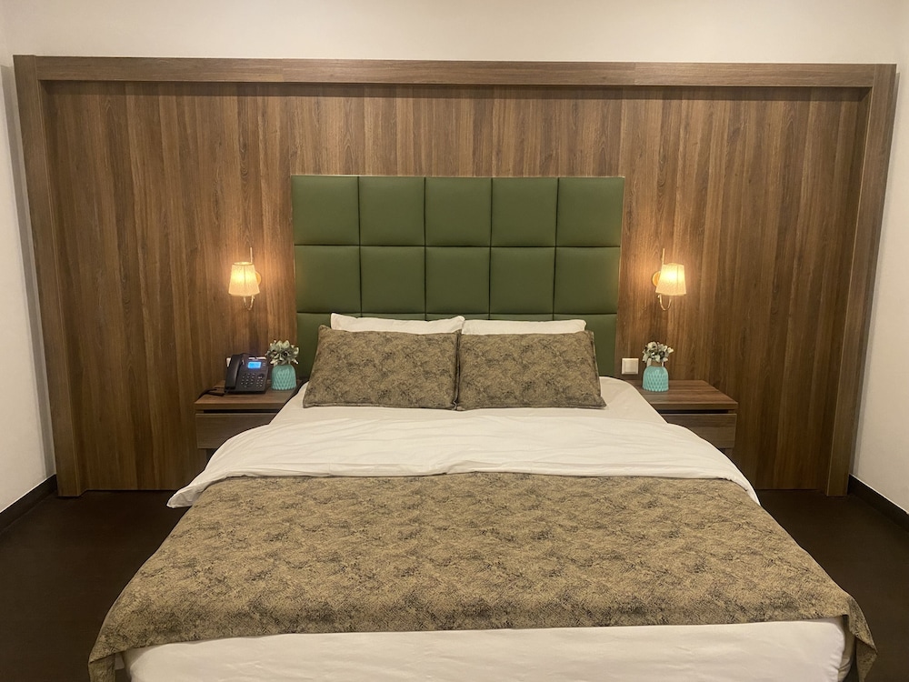 Deluxe Triple Room photo 2