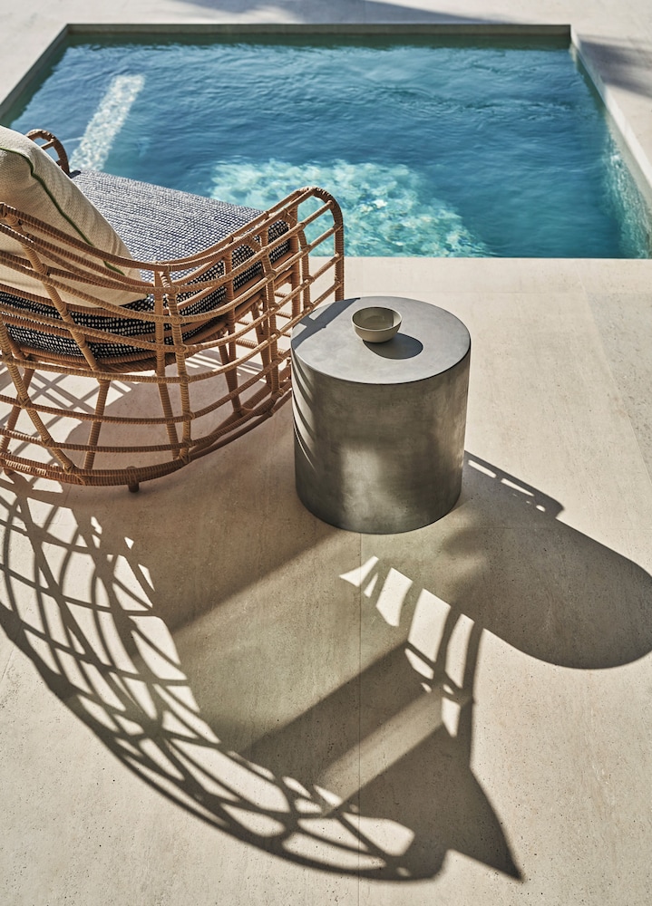 Partial Ocean View Plunge Pool Room King - Photo 4