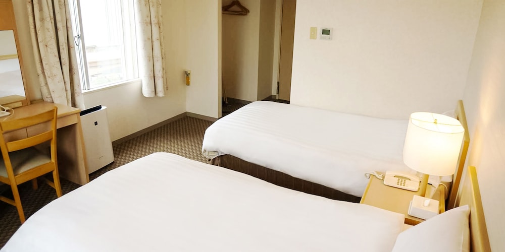 Twin Room, 2 Twin Beds, Non Smoking photo 3