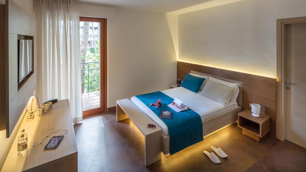 Double Room, Balcony photo 1