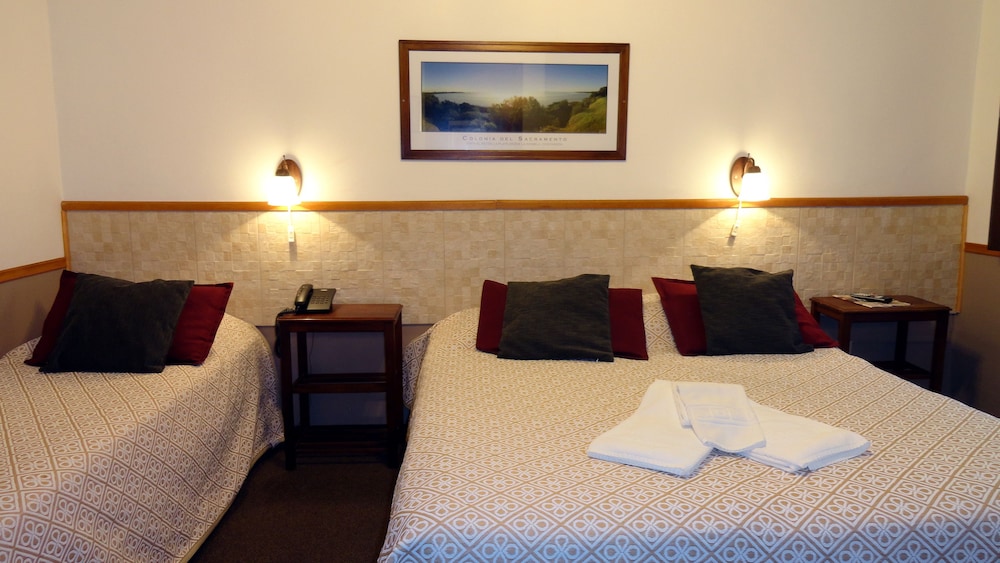 Triple Room, 3 Twin Beds photo 2