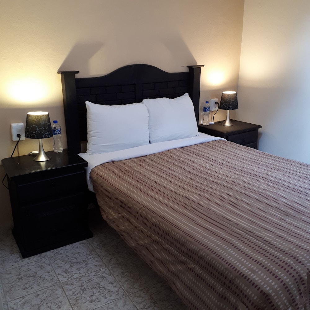 Family Room (3 Double Beds and 1 Single Bed)