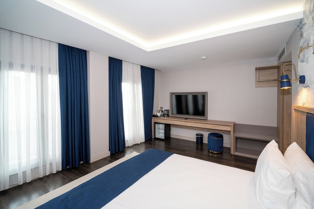 Signature Room photo 3