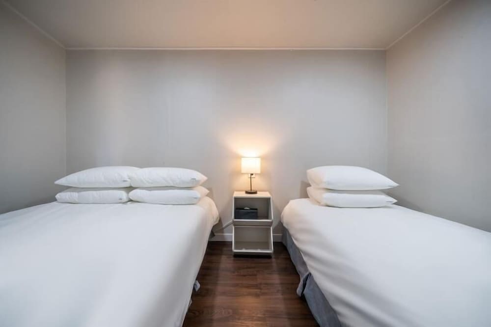 Deluxe Twin Room - Photo 3