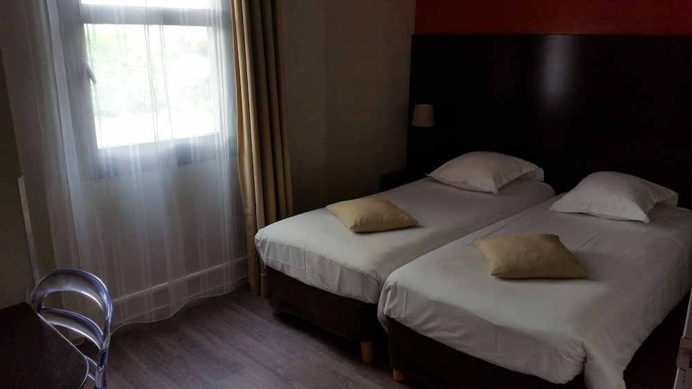 Family Quadruple Room photo 2