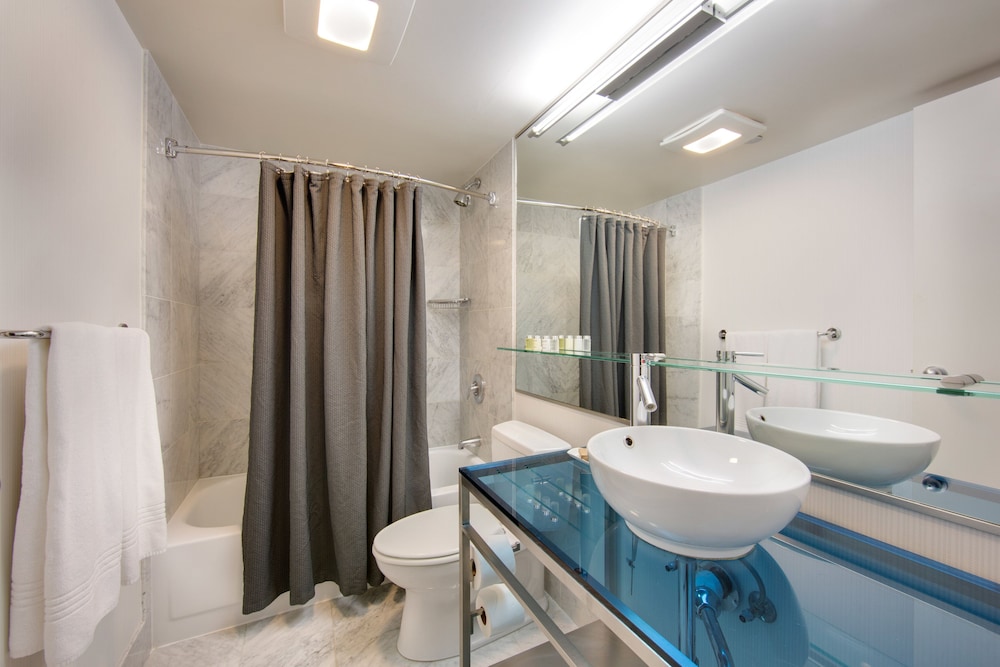 Executive Room, 1 King Bed - Photo 10