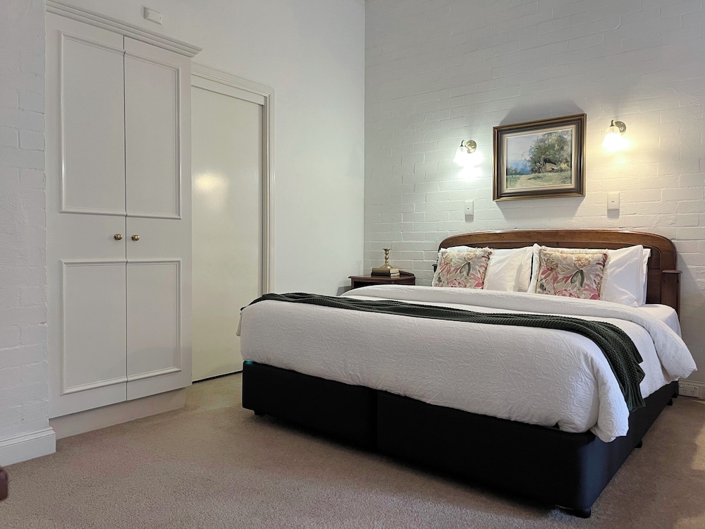Corporate Suite photo 2