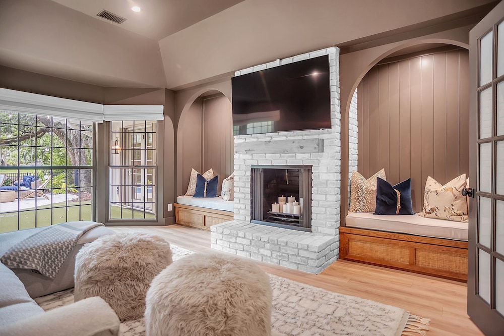 House, Multiple Beds, Kitchen, Pool View (5 Ridgewood Lane)