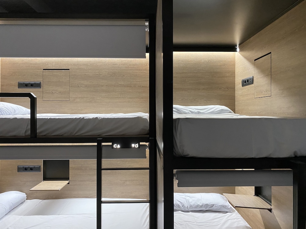 Habitación Compartida, Dormitorio Mixto, Baño Privado (1 cama en dormitorio de 4 camas).