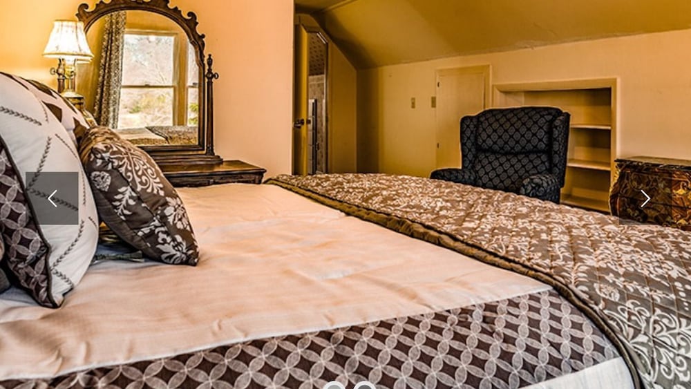 Deluxe Double Room, 1 Queen Bed, Lakeside photo 1