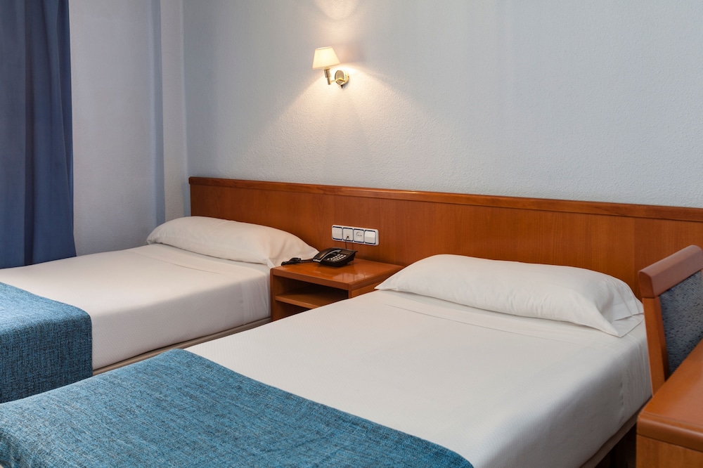Twin Room, 2 Twin Beds