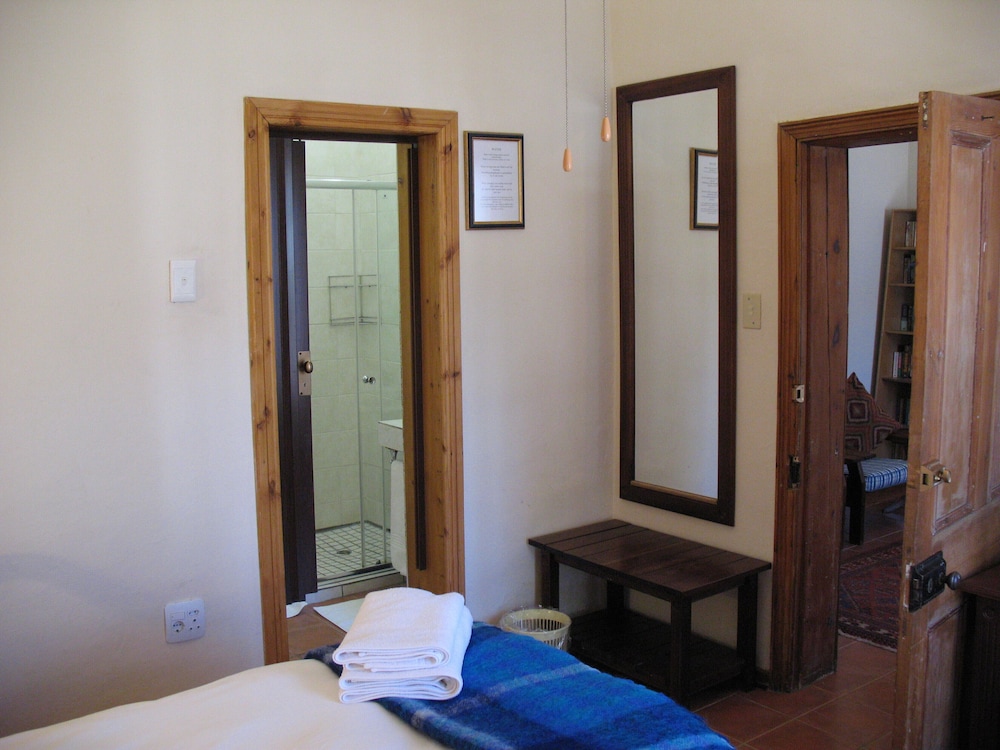 Comfort Cottage, 1 Bedroom (5B Bell Street) photo 3