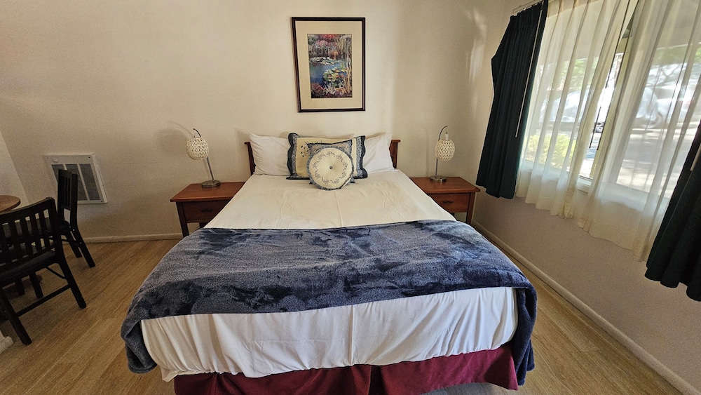 Economy Room photo 3