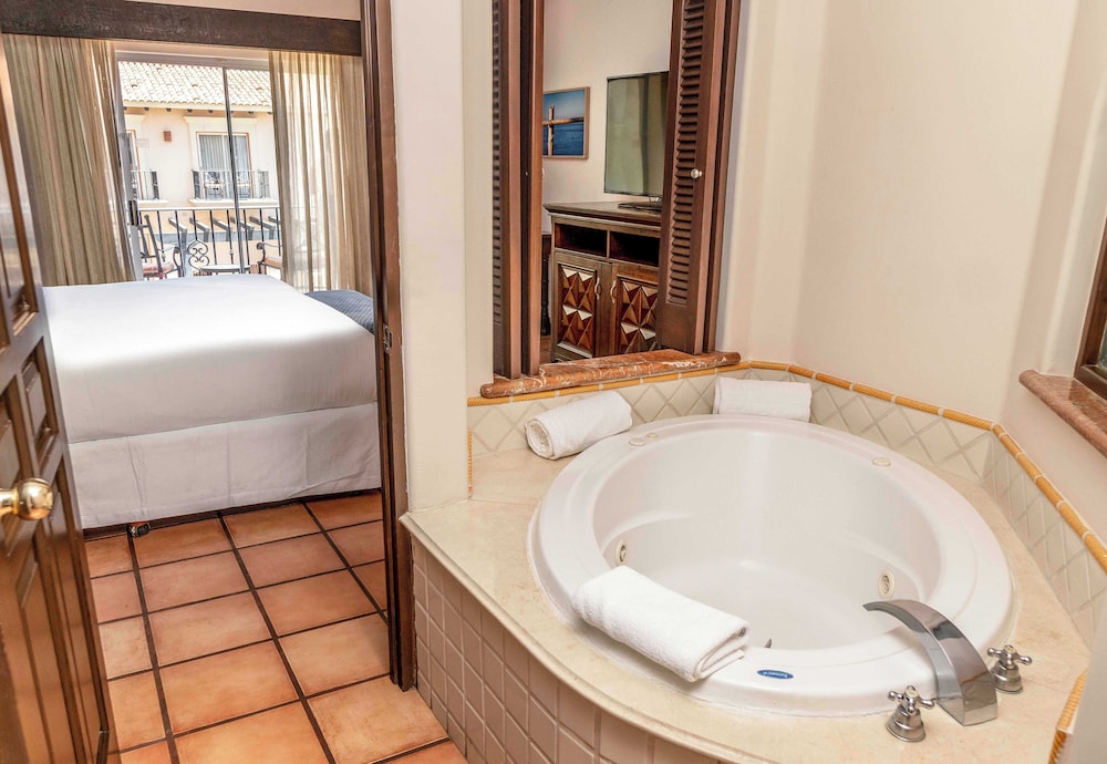 Villa Two-Bedrooms - NO MEALS ROOM ONLY - Photo 2
