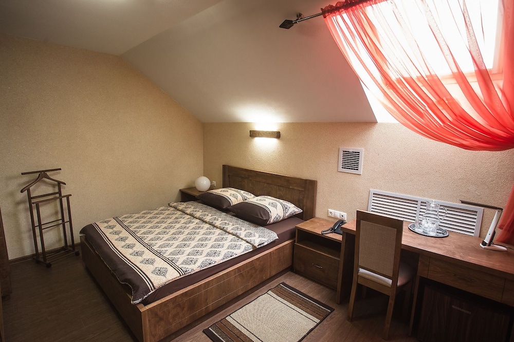 Basic Double Room