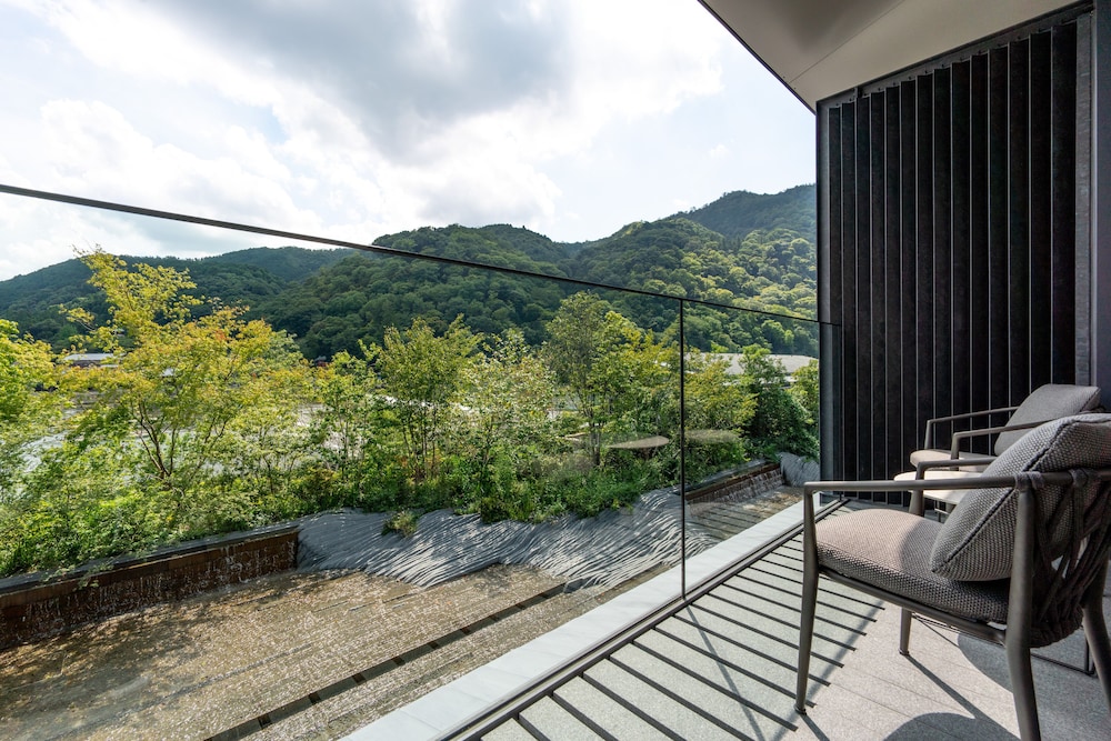 Twin Room, Balcony, Mountain View - Photo 33