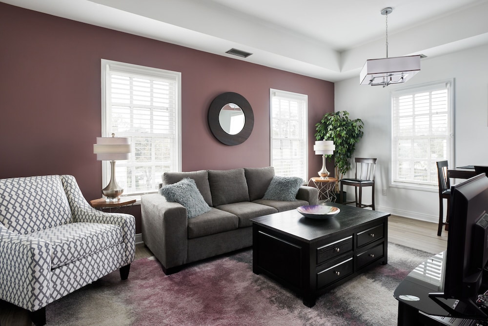 Burgundy Room photo 1