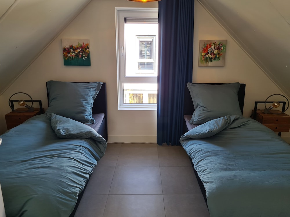 Bungalow 76 photo 2