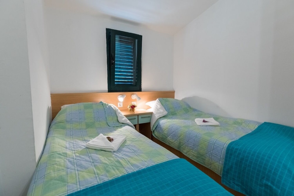 Apartment (Magic - 150 m from beach - A15(2+2))
