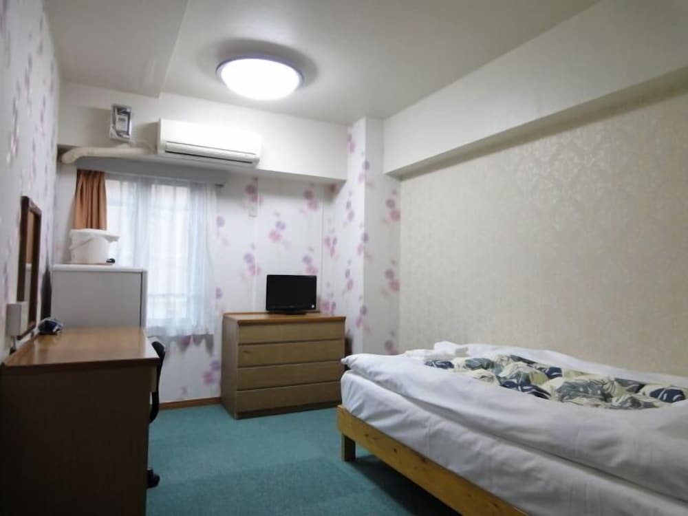 Economy Double Room photo 3