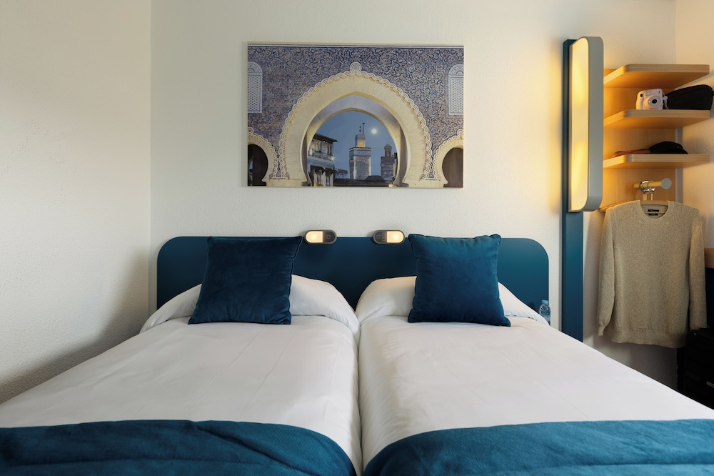 Standard Double Room - Photo 6