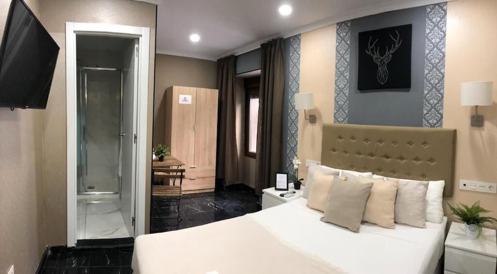 Standard Double Room photo 2
