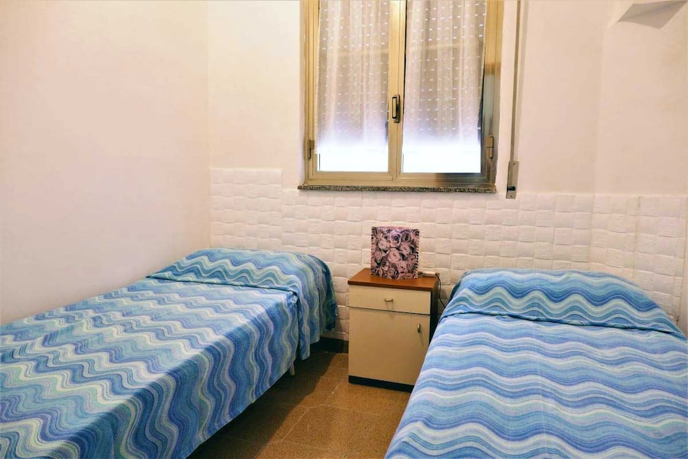 Classic Condo, 2 Bedrooms photo 3