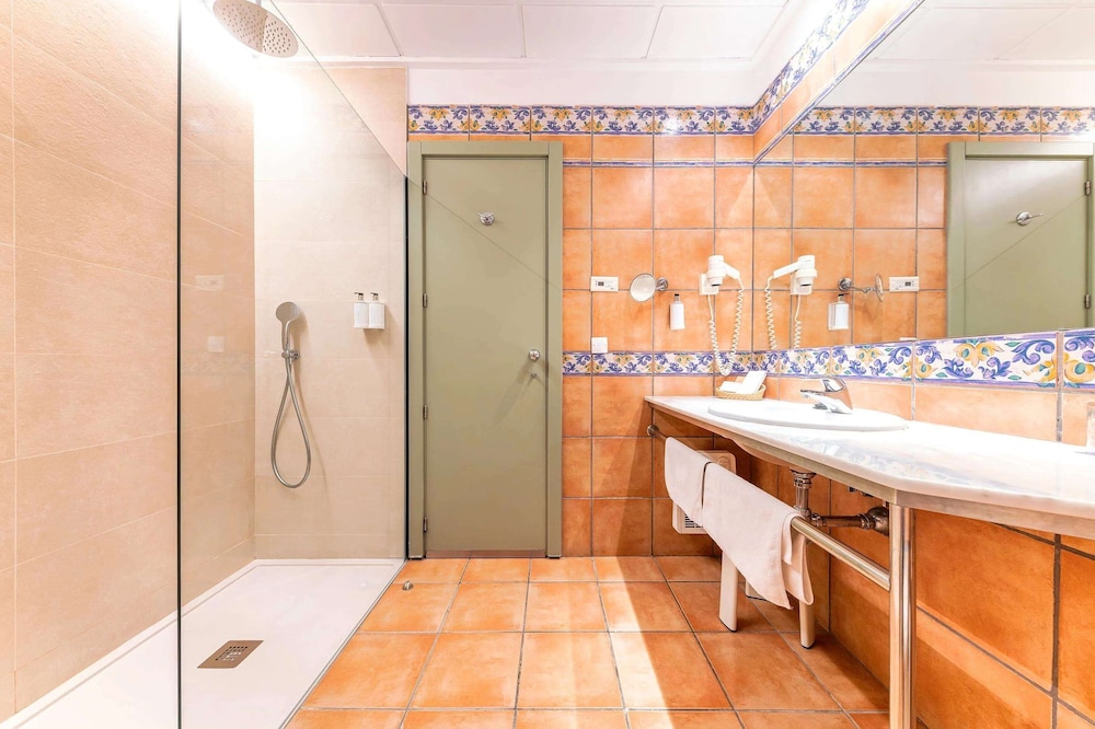 Comfort Room (2 adults) - Photo 5