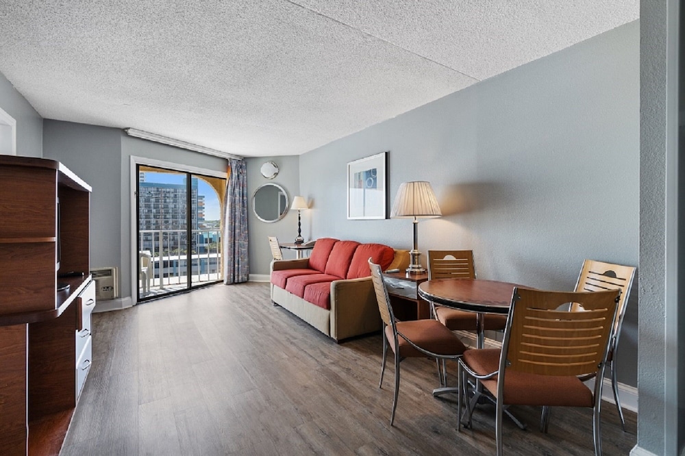 Suite, Partial Ocean View photo 1