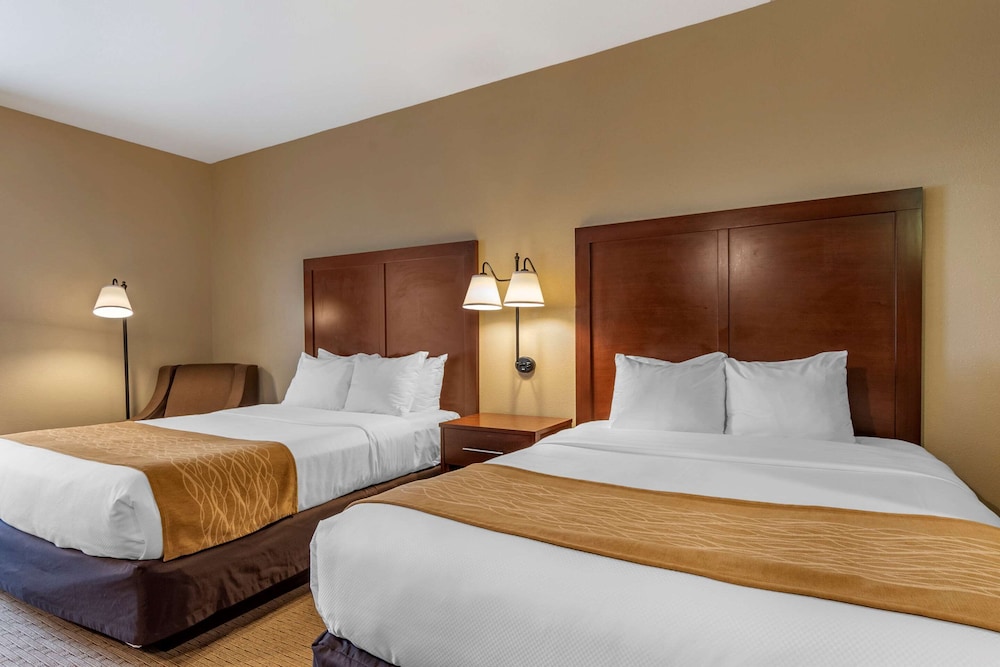 Room, 2 Queen Beds, Non Smoking - Photo 1
