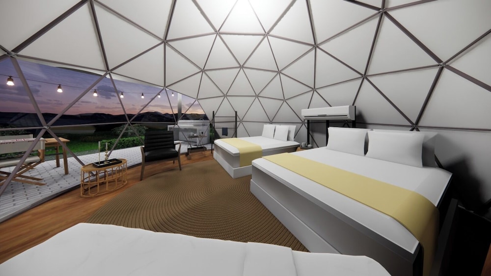Elite Tent, Pool View photo 1