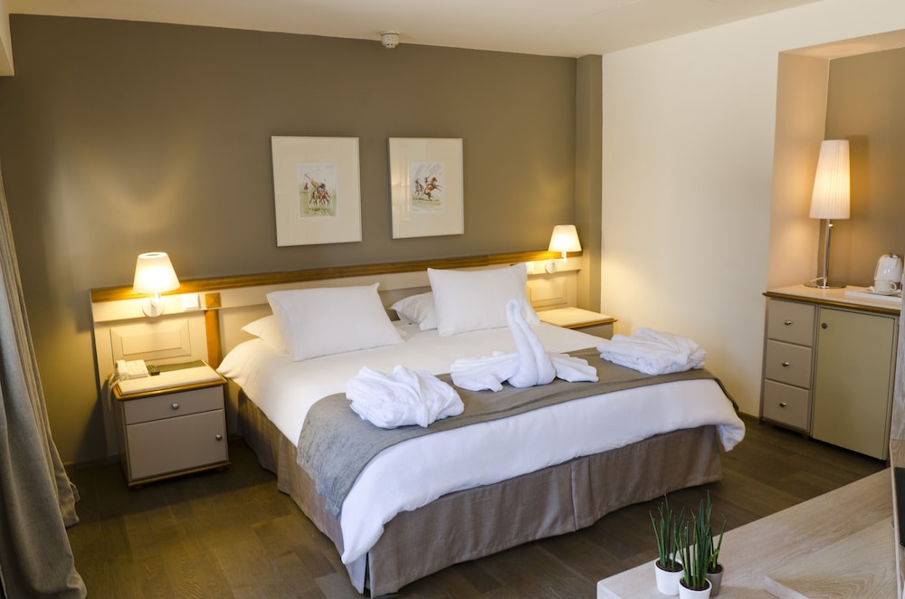 Superior Double Room, City View