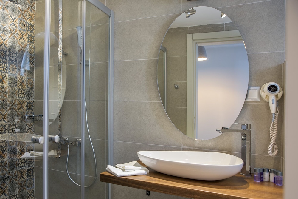 Standard Triple Room 2+0 Partial Sea View photo 2