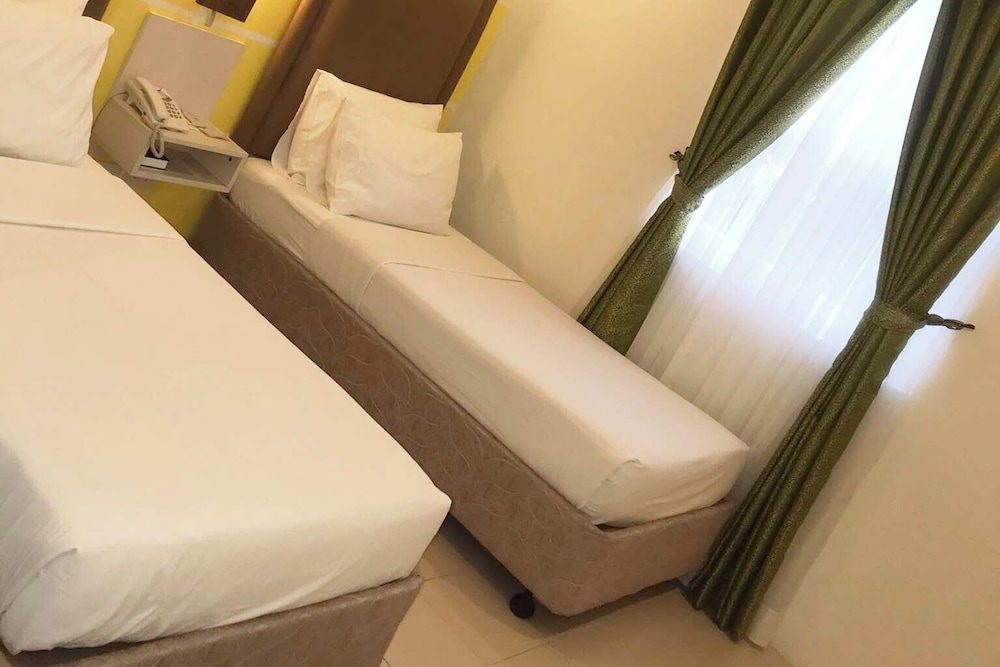 Deluxe Twin Room photo 3