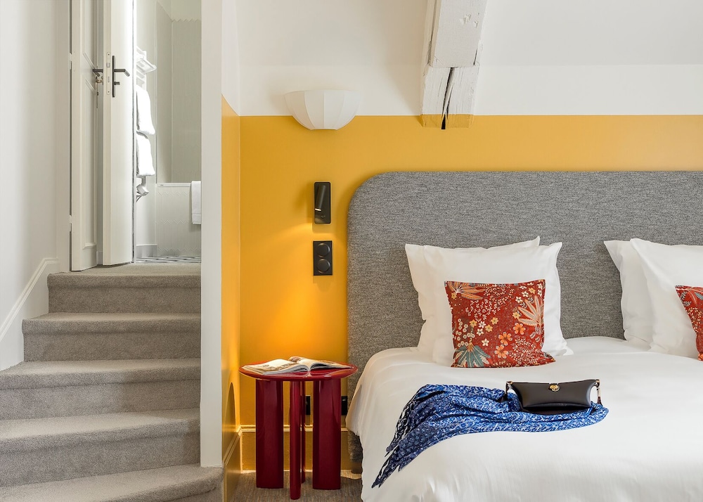 Luxe Room - Photo 4