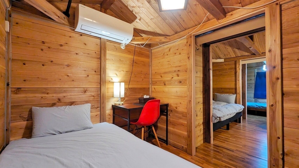 Basic Shared Dormitory, Men only photo 1