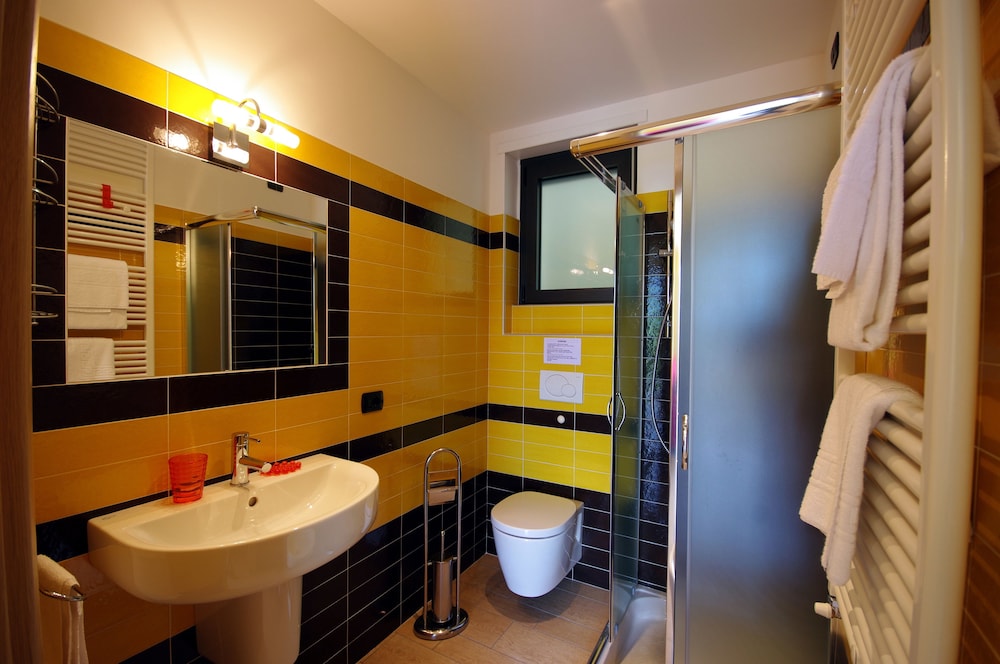 Apartment, 1 Bedroom, Balcony, Lake View