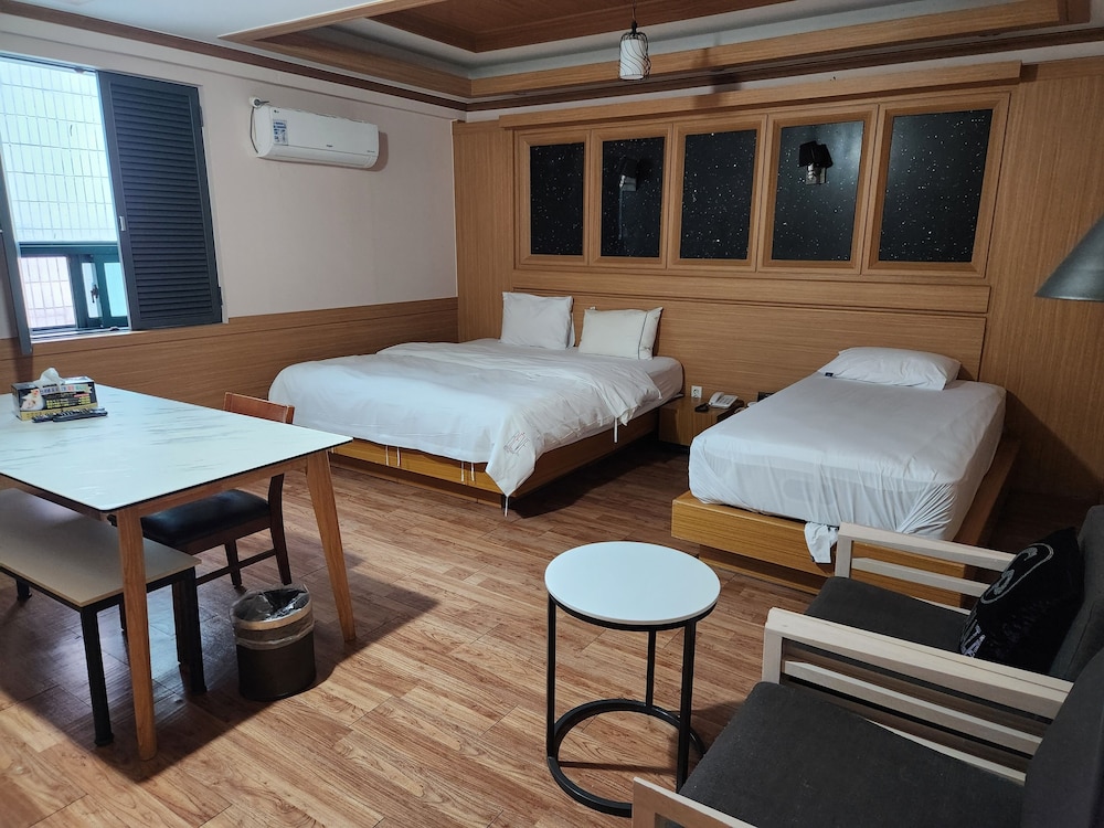 Family Twin Room