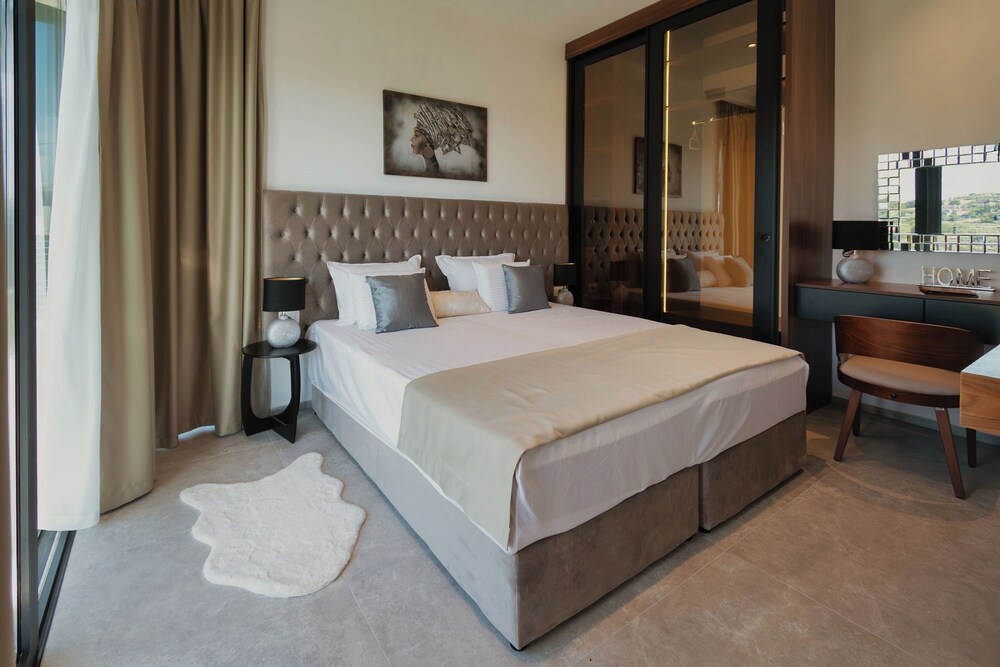 Family Villa, Multiple Bedrooms, Mountainside (Villa Kim Vista Vinea)